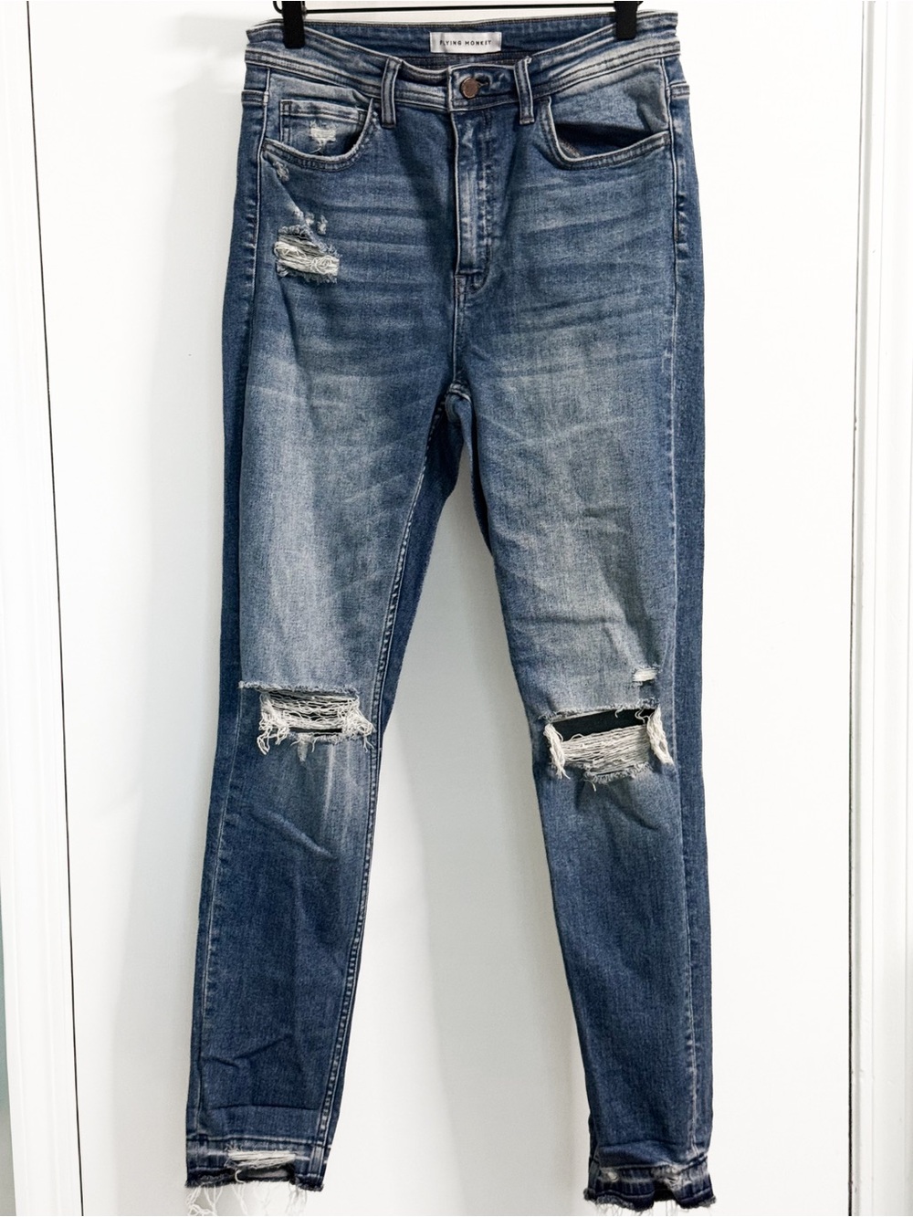 Flying Monkey Distressed Skinny Jeans Women’s 30 Medium Wash Raw Hem